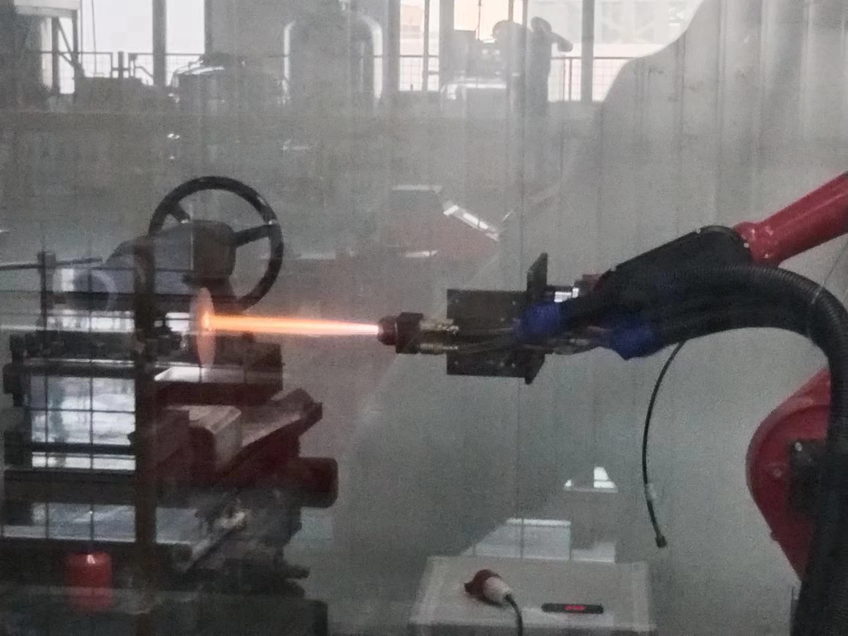 超音速火焰HVOFHVAF热喷涂金属基碳化物 (涂层超硬耐磨防腐,结合力好,适合做风机叶轮,叶片,轴套端面,造纸镜面辊表面强化耐磨).jpg